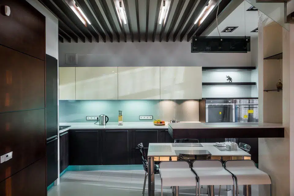 Продаётся 4-комнатная квартира, 147.3 м²