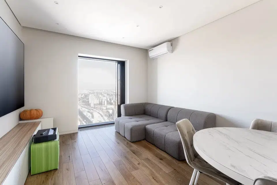 Продаётся 4-комнатная квартира, 90 м²
