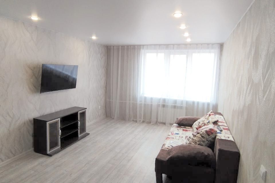 Продаётся 4-комнатная квартира, 76 м²