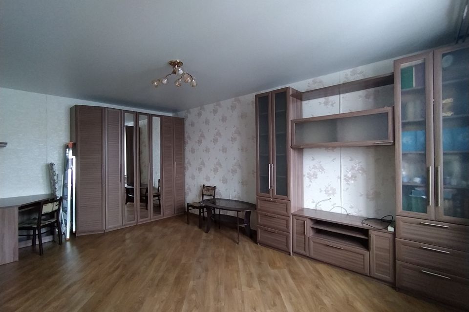 Продаётся 1-комнатная квартира, 37.8 м²