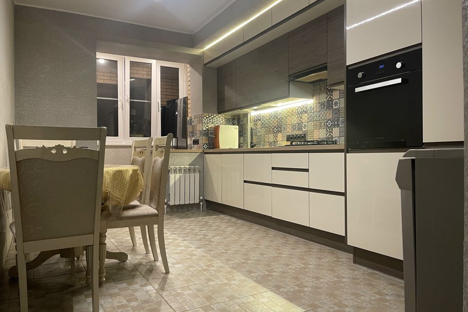 Продаётся 2-комнатная квартира, 70.1 м²