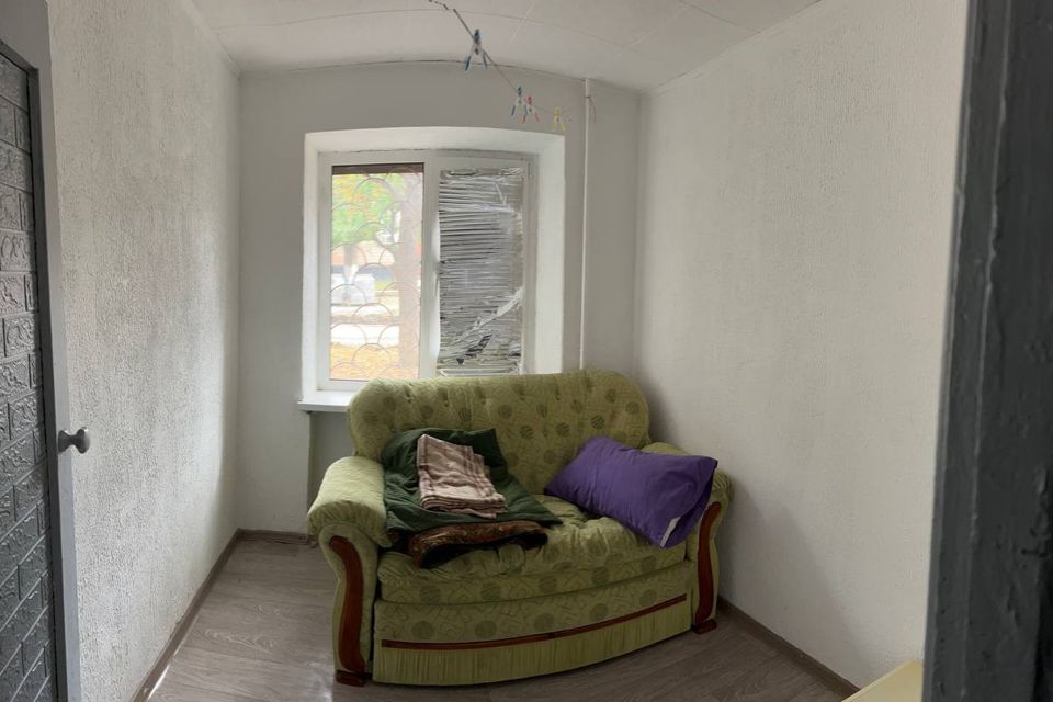 Продаётся 3-комнатная квартира, 44.9 м²