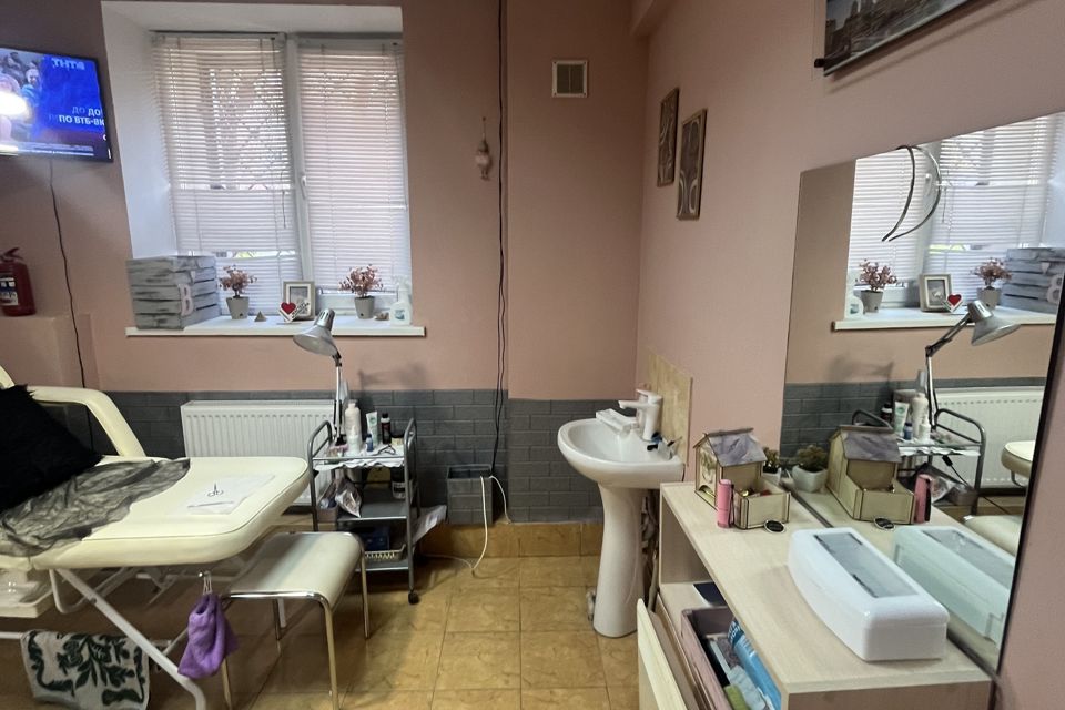 Продаётся помещение своб. назначения, 460 м²