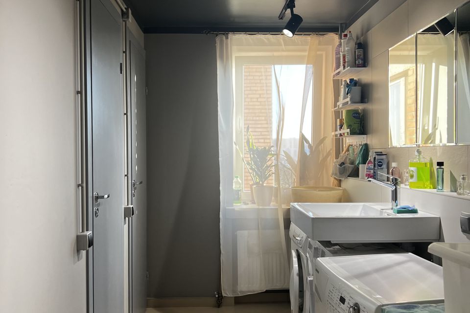 Продаётся 5 комнат в 1-комн. квартире, 12.8 м²