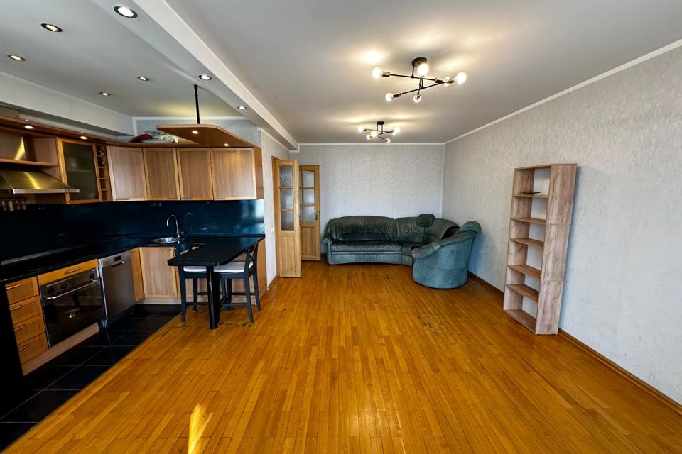 Продаётся 3-комнатная квартира, 92.8 м²