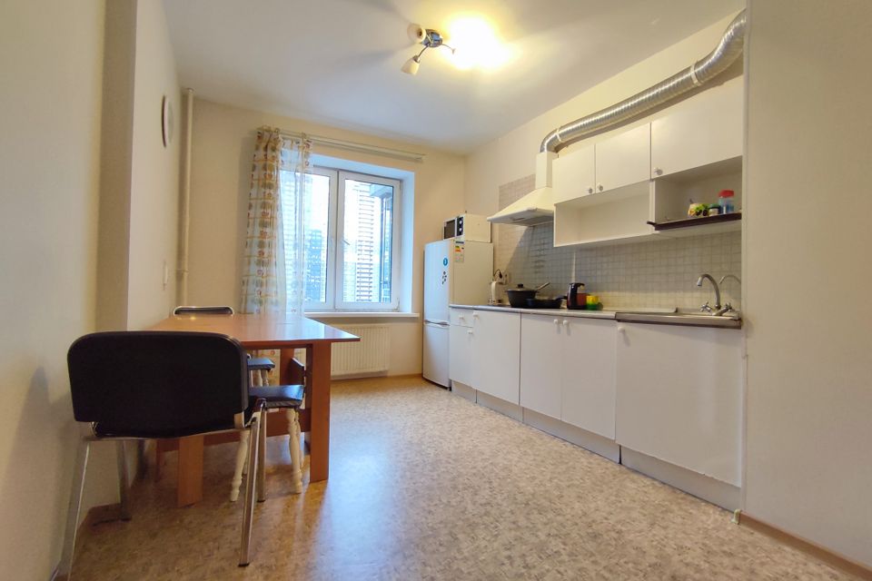 Продаётся 3-комнатная квартира, 76.2 м²