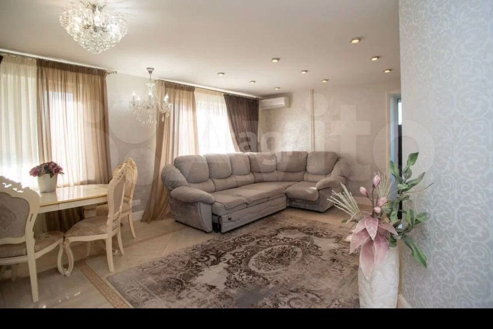 Продаётся 3-комнатная квартира, 87 м²