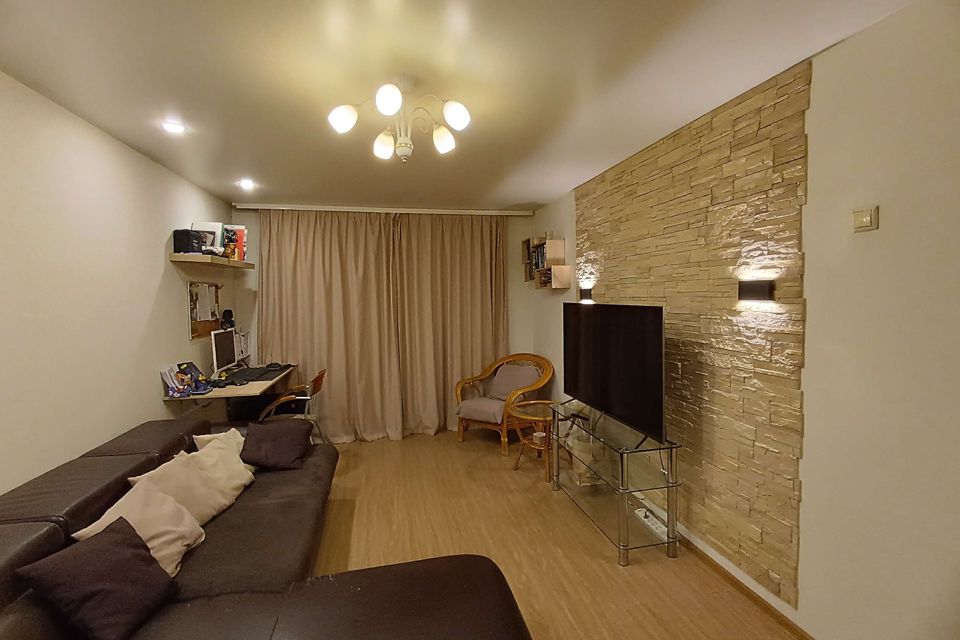 Продаётся 3-комнатная квартира, 56.4 м²