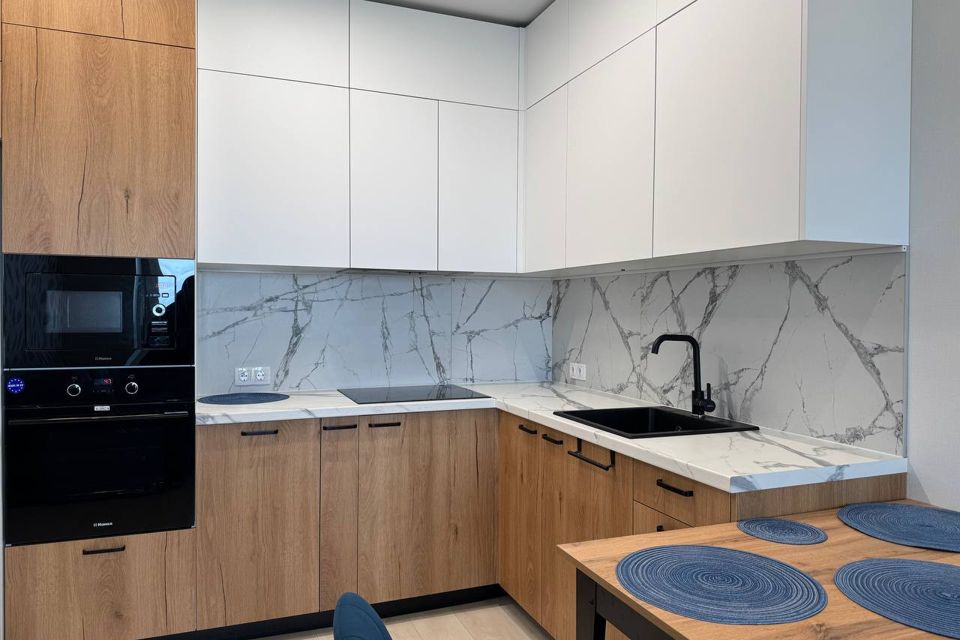 Продаётся 2-комнатная квартира, 59.8 м²