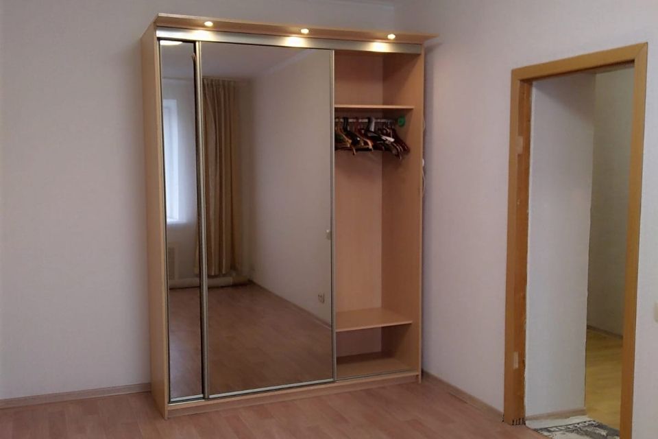 Продаётся 1-комнатная квартира, 38 м²