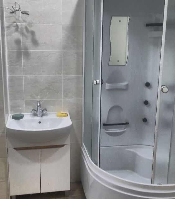 Продаётся 3-комнатная квартира, 64.8 м²