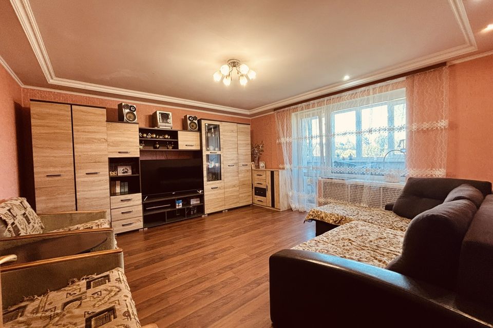Продаётся 3-комнатная квартира, 72.3 м²