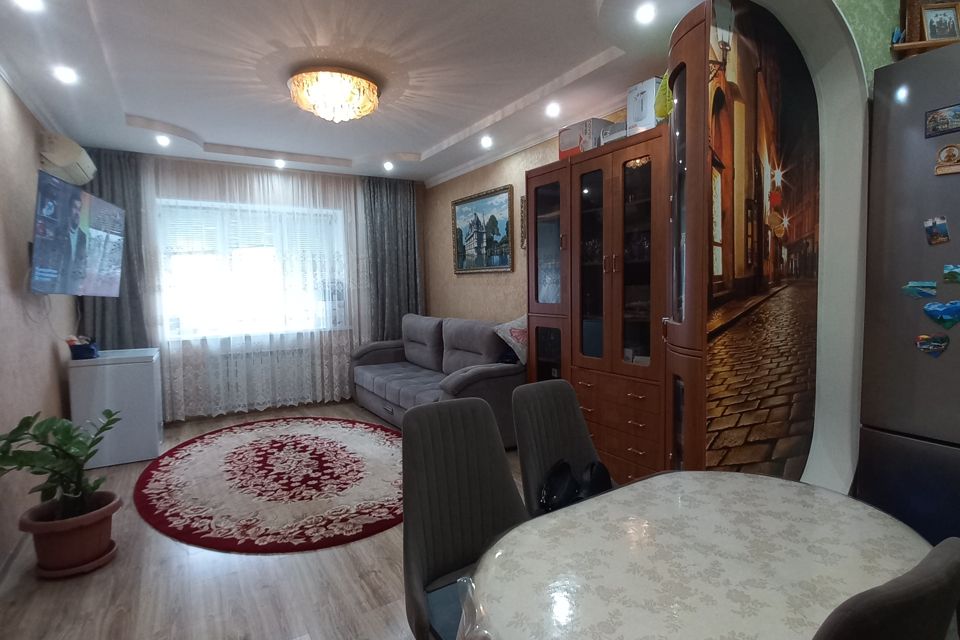 Продаётся 1-комнатная квартира, 41.2 м²