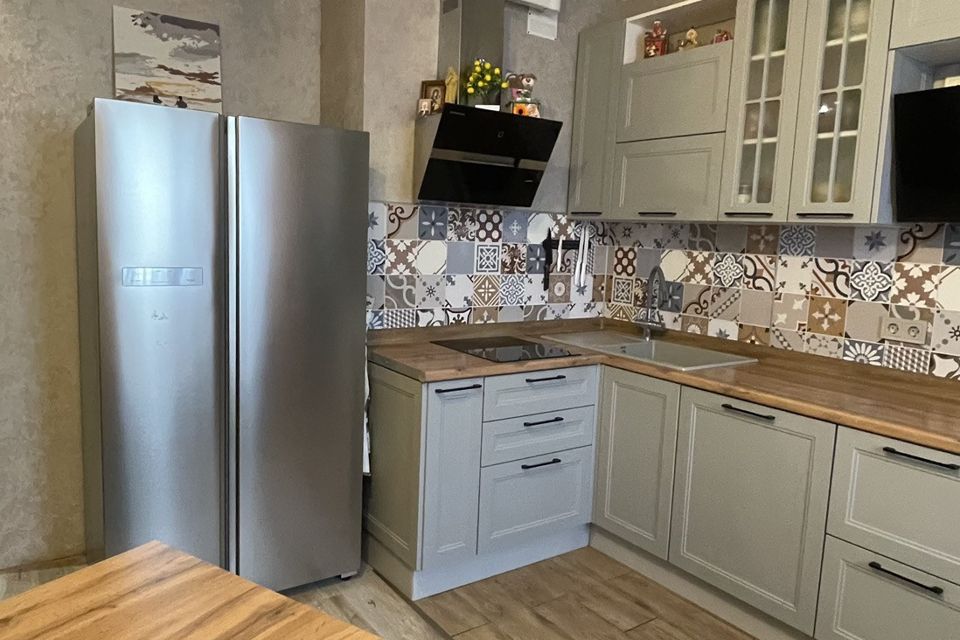 Продаётся 2-комнатная квартира, 55.6 м²