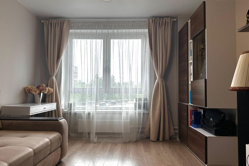 Продаётся 1-комнатная квартира, 42.1 м²