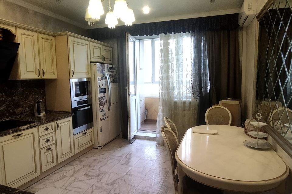 Продаётся 3-комнатная квартира, 95.6 м²