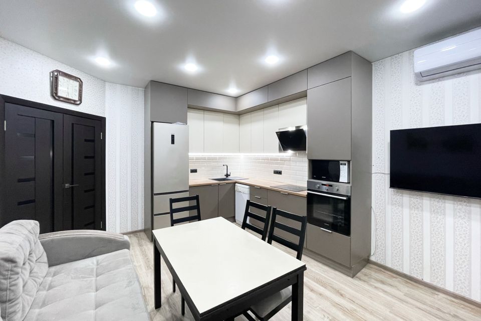 Продаётся 3-комнатная квартира, 71.4 м²