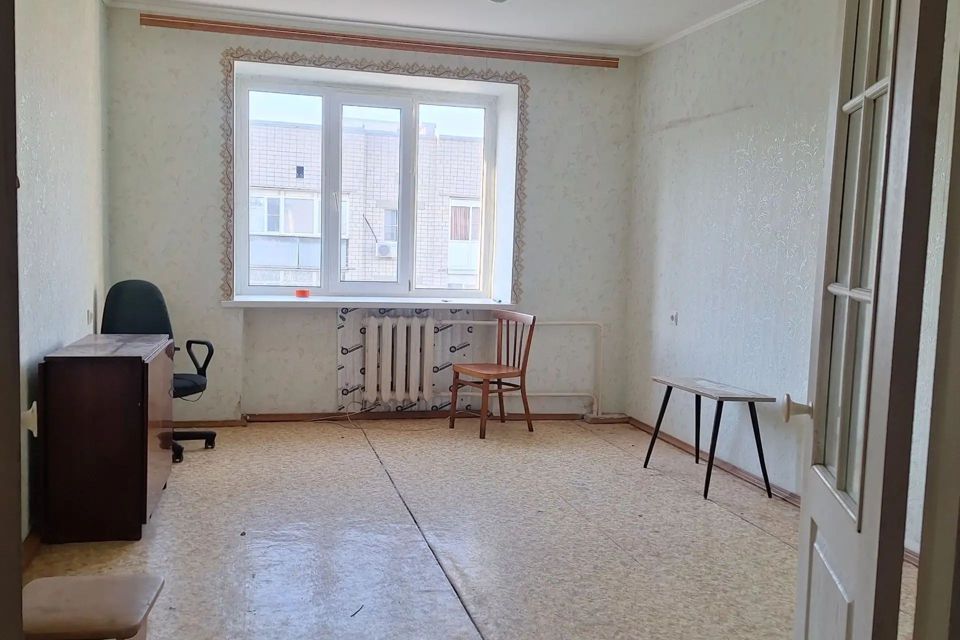Продаётся 3-комнатная квартира, 55.9 м²
