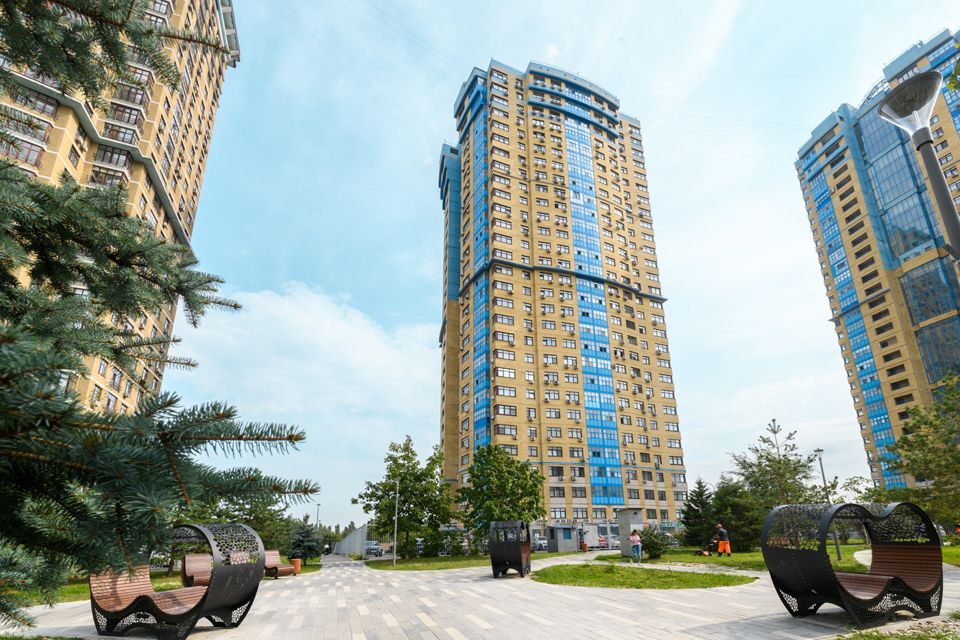 Продаётся 2-комнатная квартира, 91.7 м²