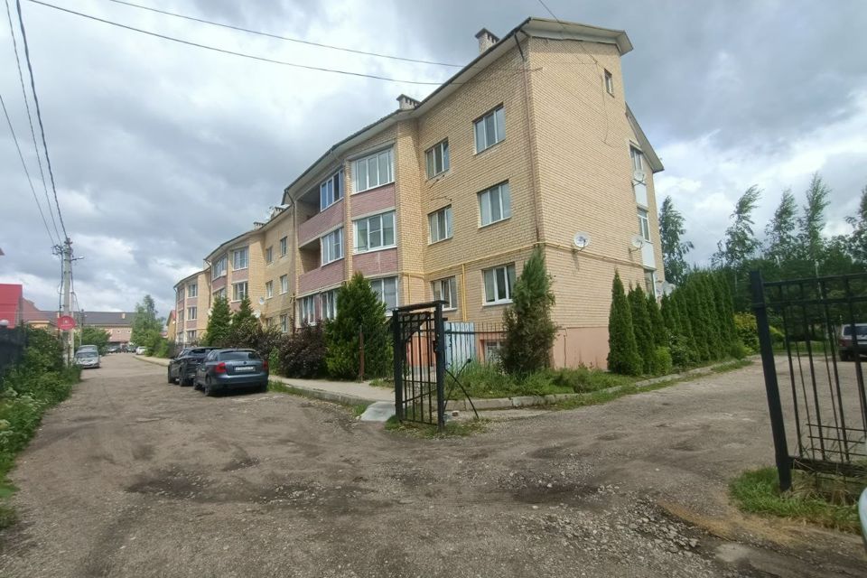 Продаётся 2-комнатная квартира, 66.5 м²