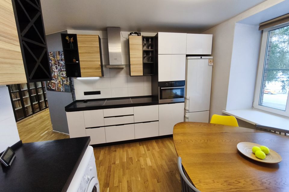 Продаётся 3-комнатная квартира, 66.2 м²