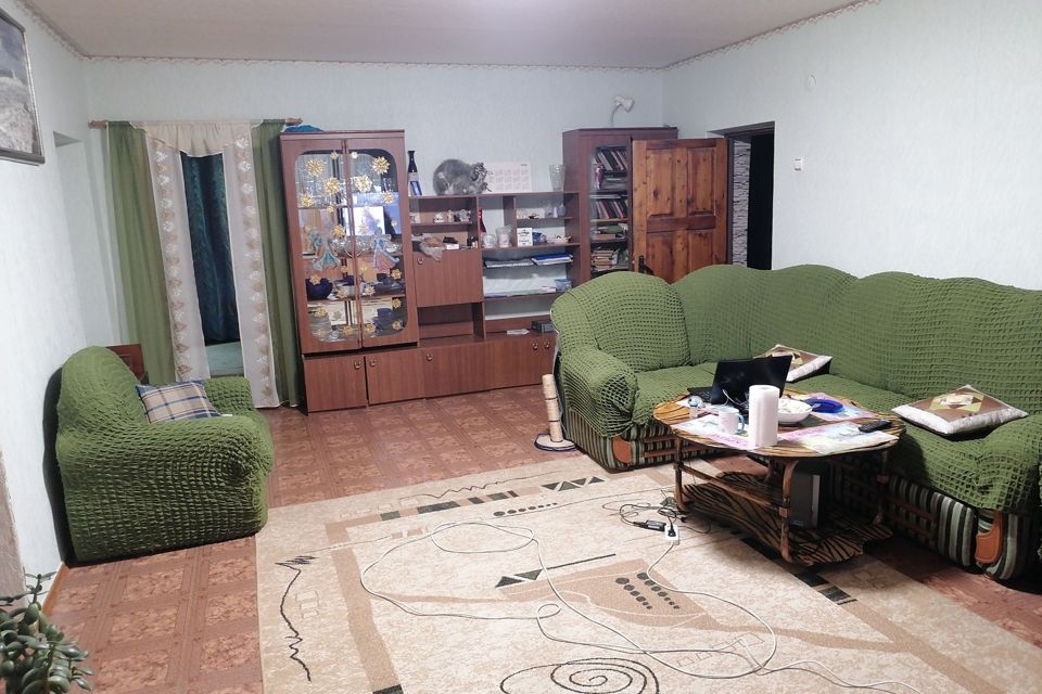 Продаётся 4-комнатная квартира, 110 м²