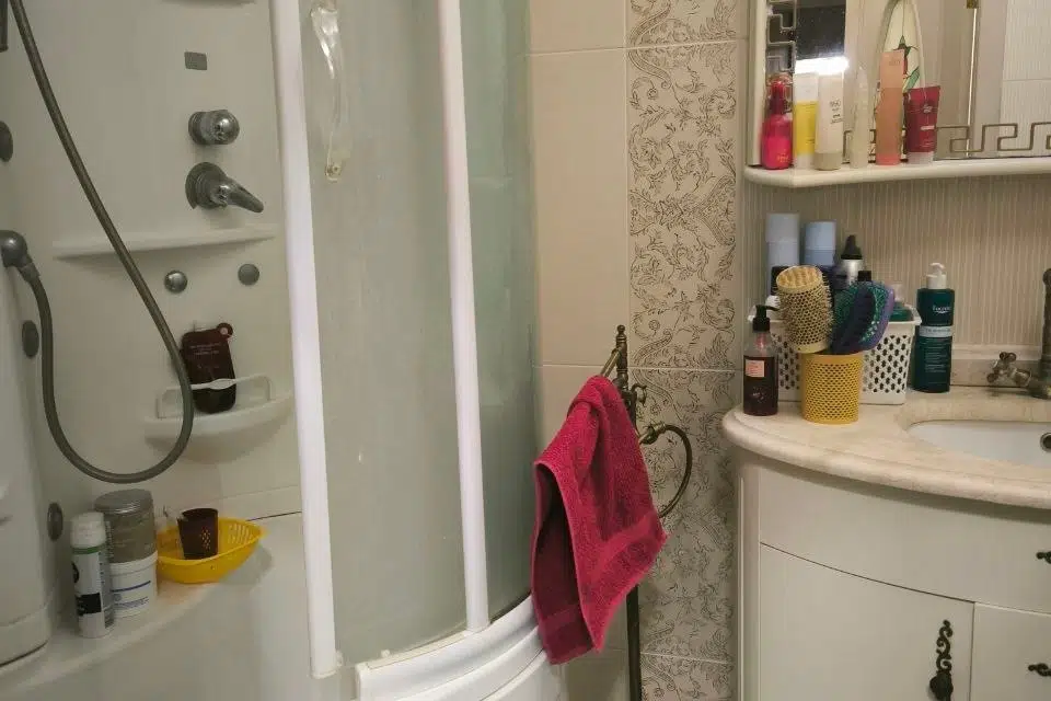 Продаётся 4-комнатная квартира, 132 м²