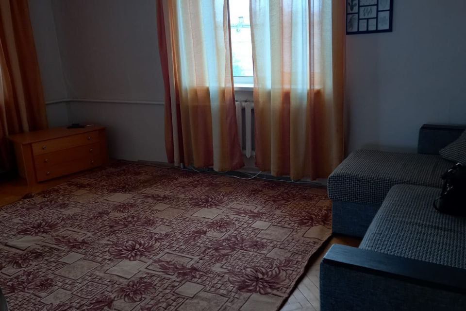 Продаётся 4-комнатная квартира, 76.4 м²