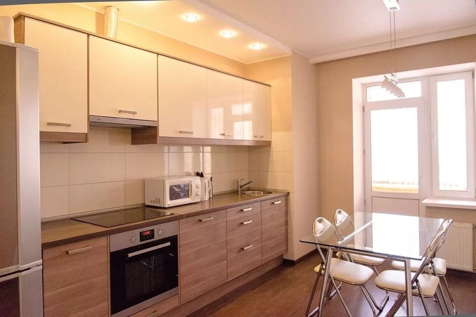 Сдаётся 2-комнатная квартира, 58 м²