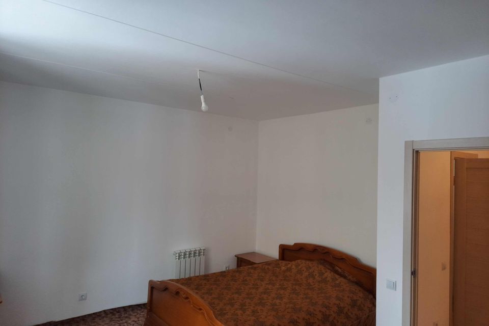 Продаётся 1-комнатная квартира, 42 м²