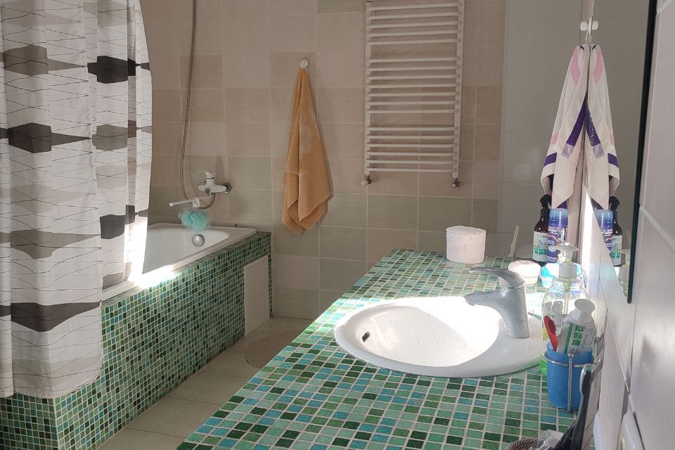 Продаётся 3-этажный дом, 246.2 м²