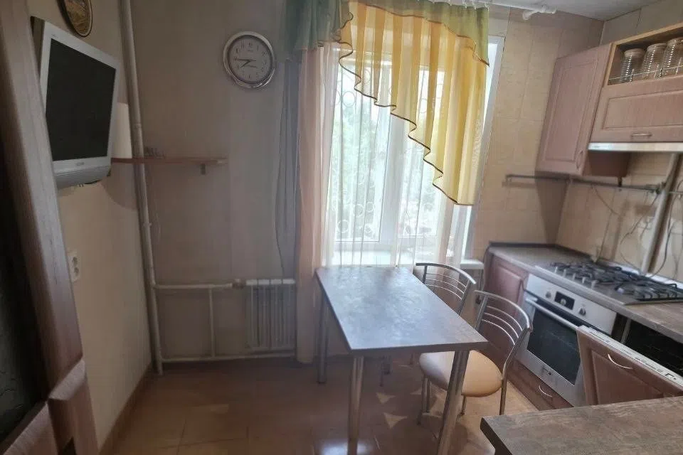 Продаётся 3-комнатная квартира, 62.3 м²