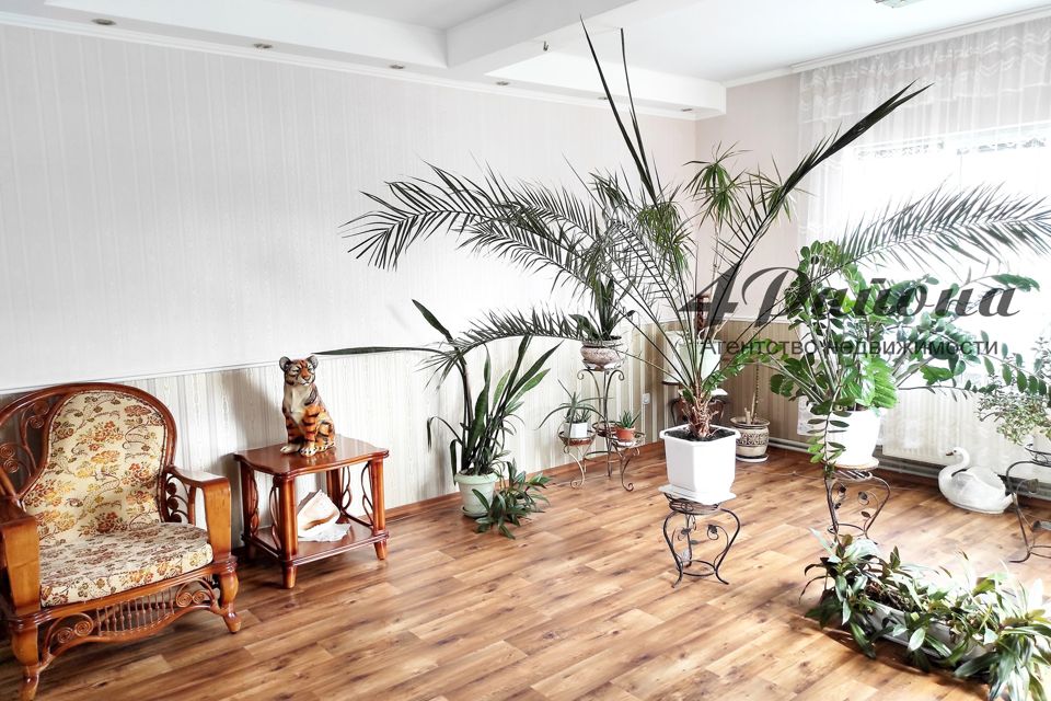 Продаётся 3-этажный дом, 400 м²