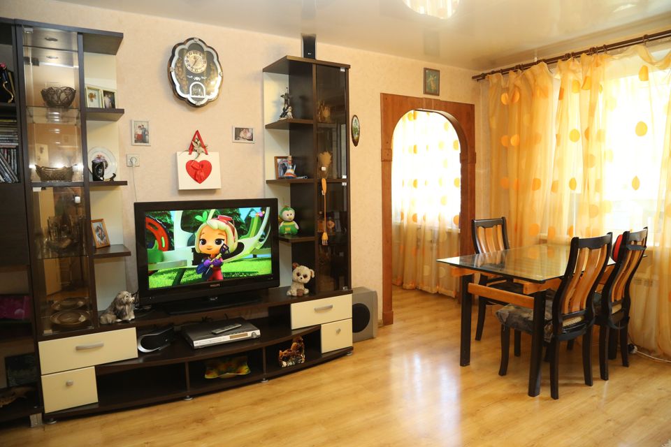 Продаётся 3-комнатная квартира, 63.3 м²