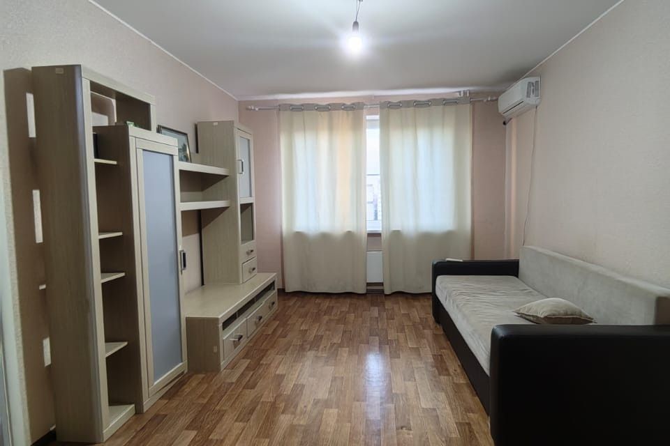 Сдаётся 1-комнатная квартира, 38 м²