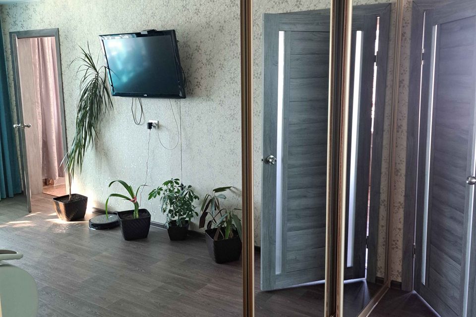Продаётся 3-комнатная квартира, 50.2 м²
