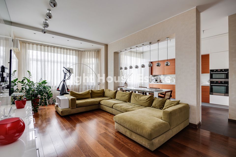 Продаётся 3-комнатная квартира, 110 м²