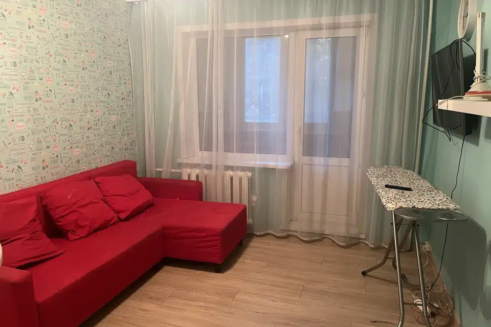 Продаётся 4-комнатная квартира, 69.5 м²