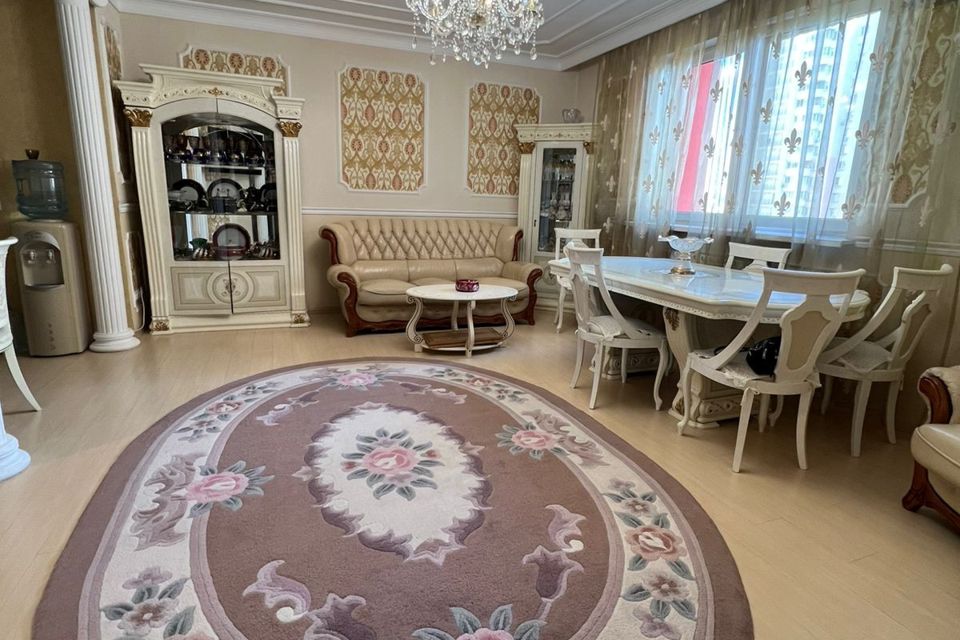 Продаётся 3-комнатная квартира, 80 м²