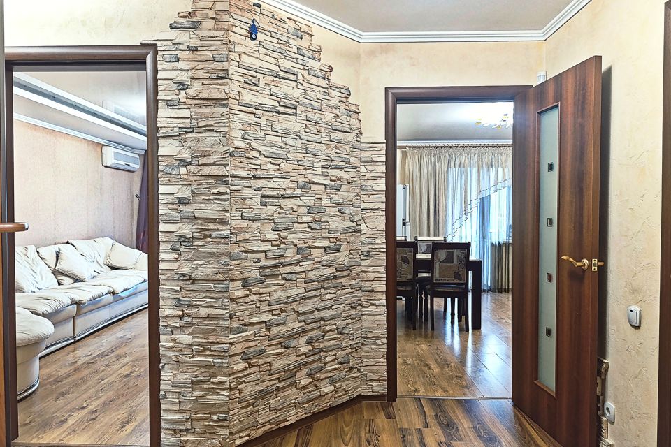 Продаётся 2-комнатная квартира, 67.1 м²