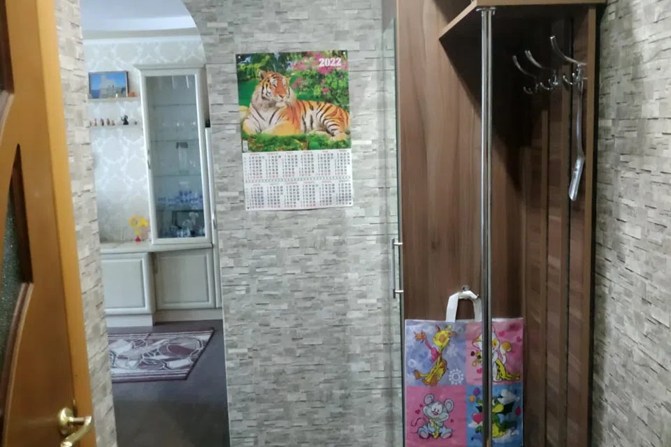 Продаётся 3-комнатная квартира, 56.9 м²