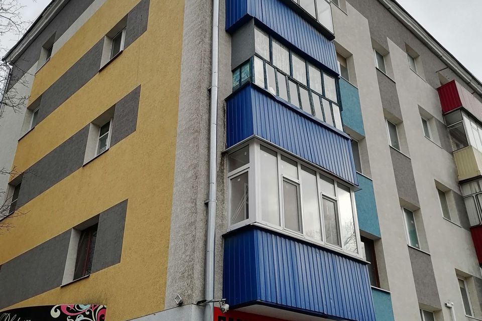 Продаётся 3-комнатная квартира, 40.8 м²