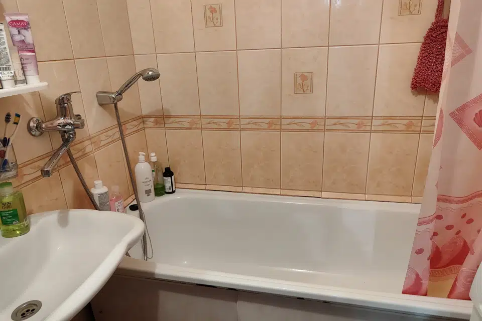 Продаётся 3-комнатная квартира, 65.4 м²