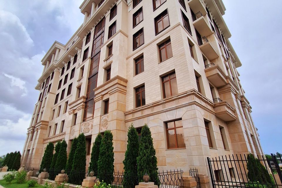 Продаётся 3-комнатная квартира, 133.9 м²