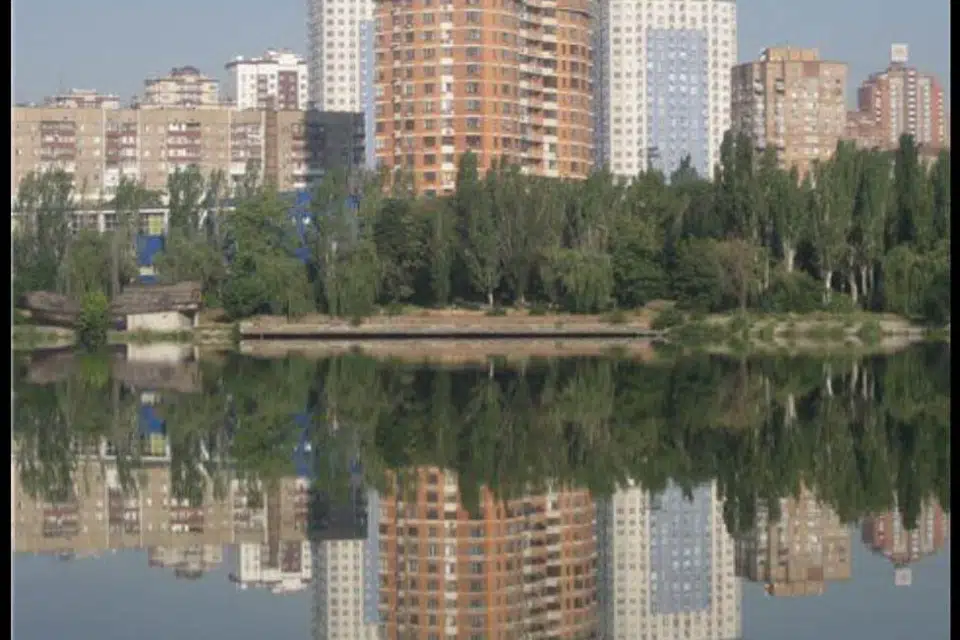 Продаётся 3-комнатная квартира, 154.8 м²