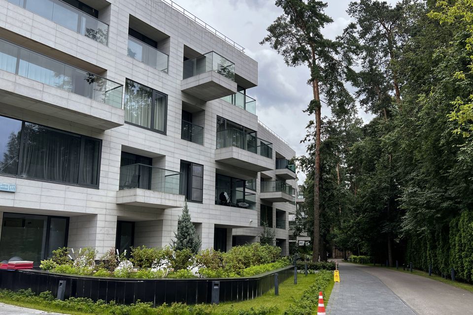 Продаётся 3-комнатная квартира, 114.7 м²
