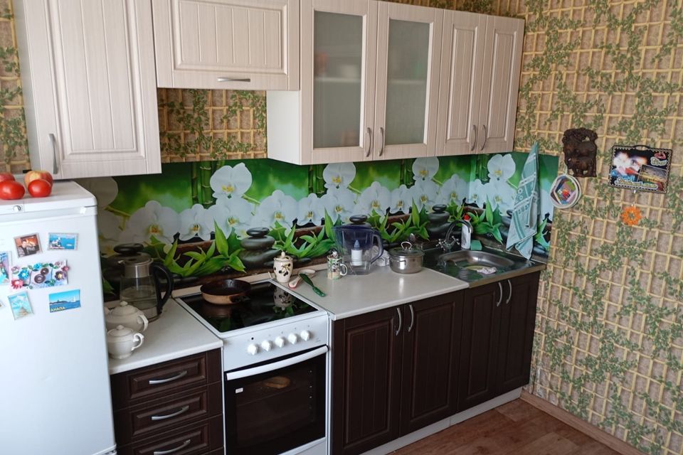 Продаётся 4-комнатная квартира, 74 м²