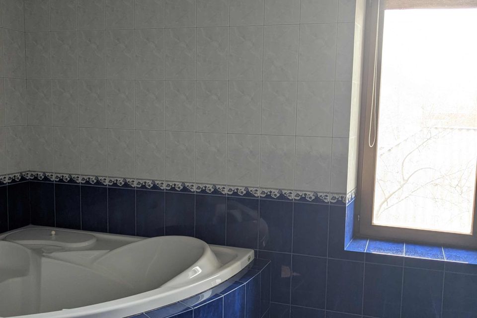 Продаётся 2-этажный дом, 270 м²