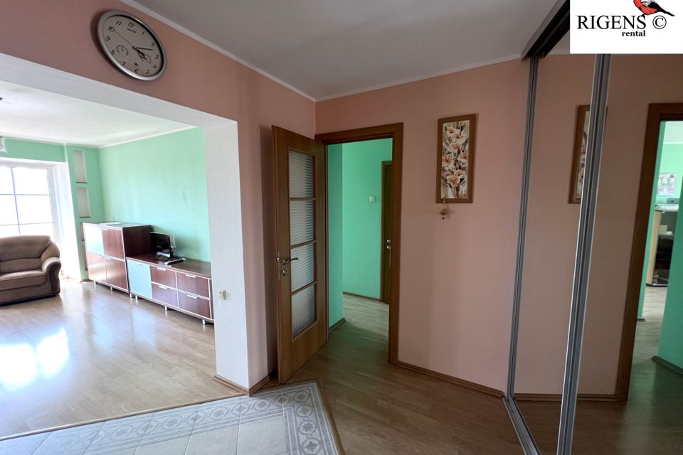 Продаётся 2-комнатная квартира, 67.6 м²