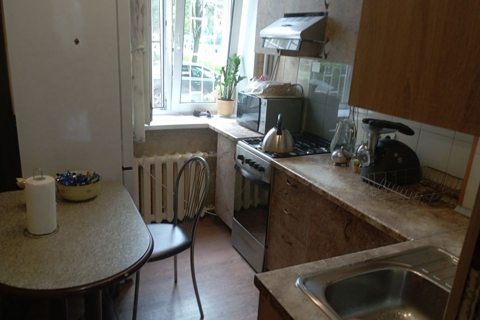 Продаётся 3-комнатная квартира, 63.5 м²